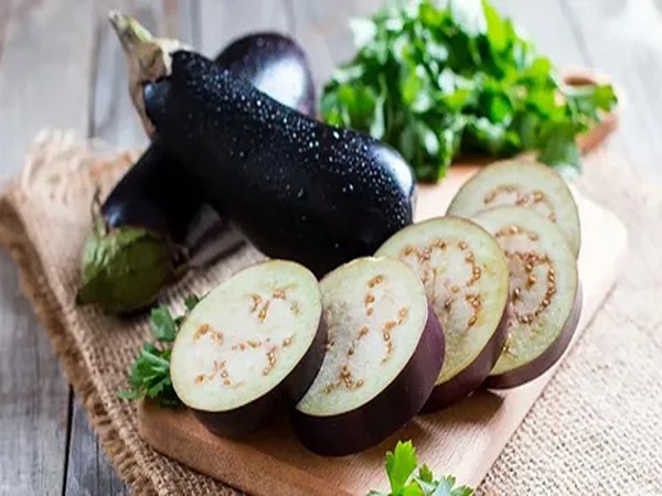 تصویر 2 از قیمت خرید بادمجان لامپی اصفهان با فروش عمده